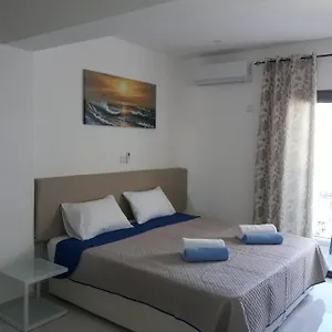  Apartament P.l Hermes & Cypr